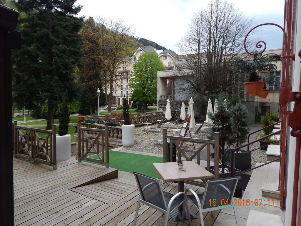 Hotel Homtel Le Parc Allevard Exterior foto